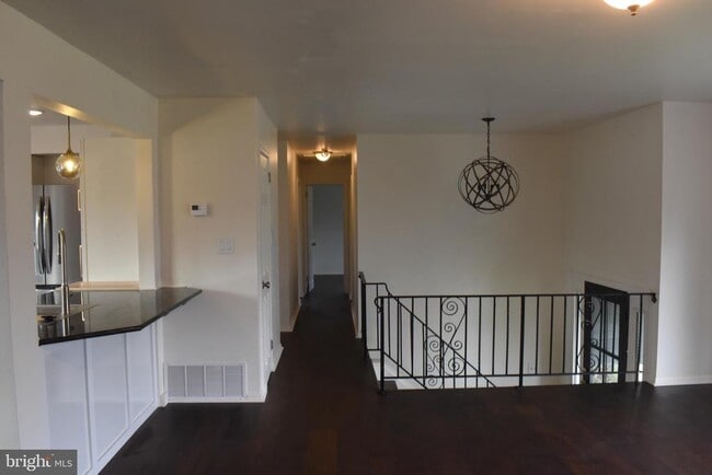 Building Photo - 64 Bogle Dr