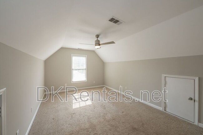 Building Photo - 1512 Fallen Leaf Dr SW