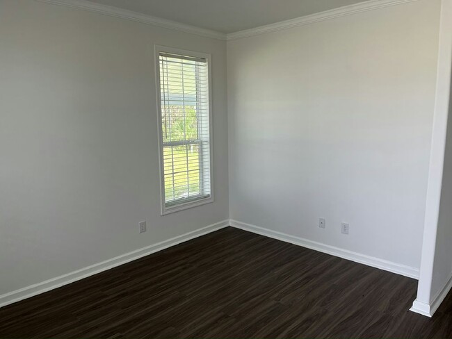 Building Photo - 3547 Vine Trl