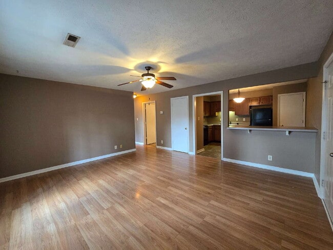 Building Photo - 277 Dunbar Cave Rd