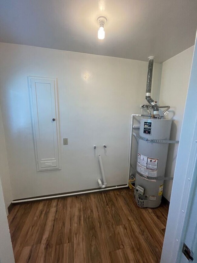 Building Photo - Great 1 Bedroom 1 Bath