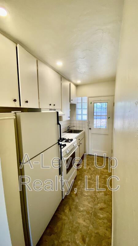 Building Photo - 1418 N Jones Blvd
