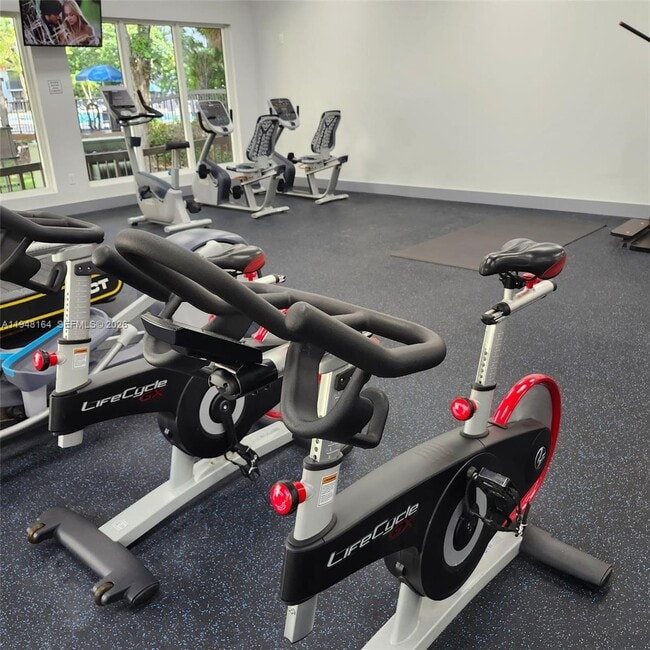 Building Photo - 17021 N Bay Rd