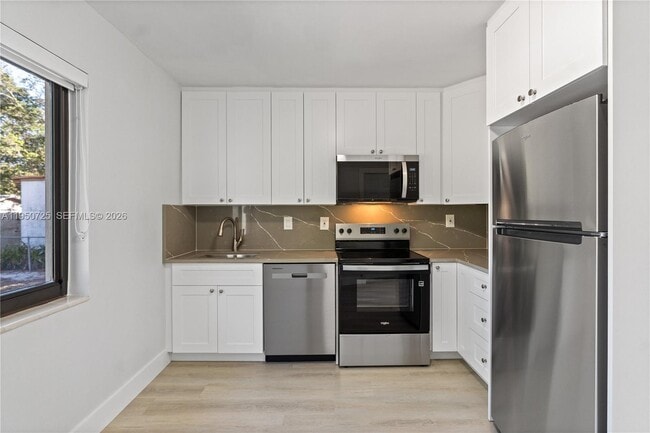 Building Photo - 811 NW 115th St