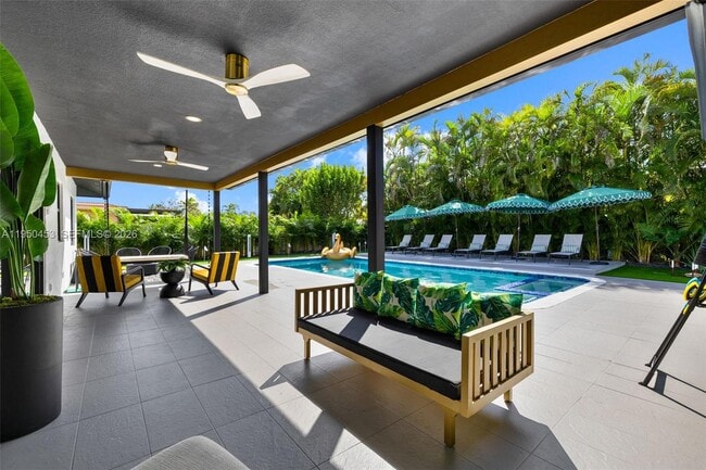 Building Photo - 10366 NW 15th St