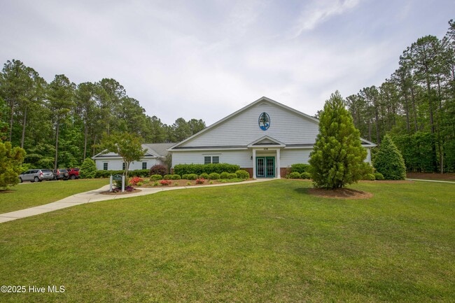 Building Photo - 104 Pine Hawk Dr