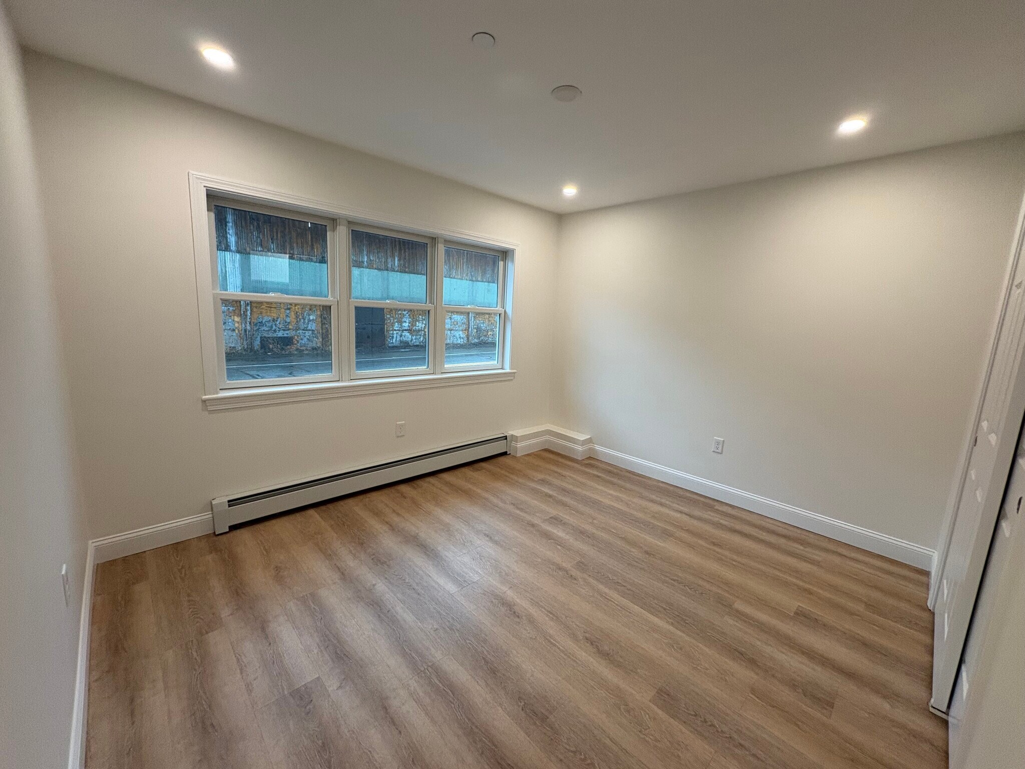 Building Photo - 154 Granite St