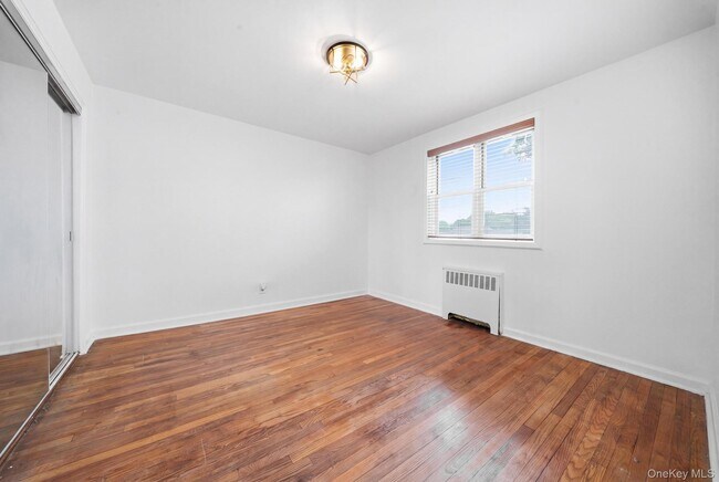 Building Photo - 131-45 234th St