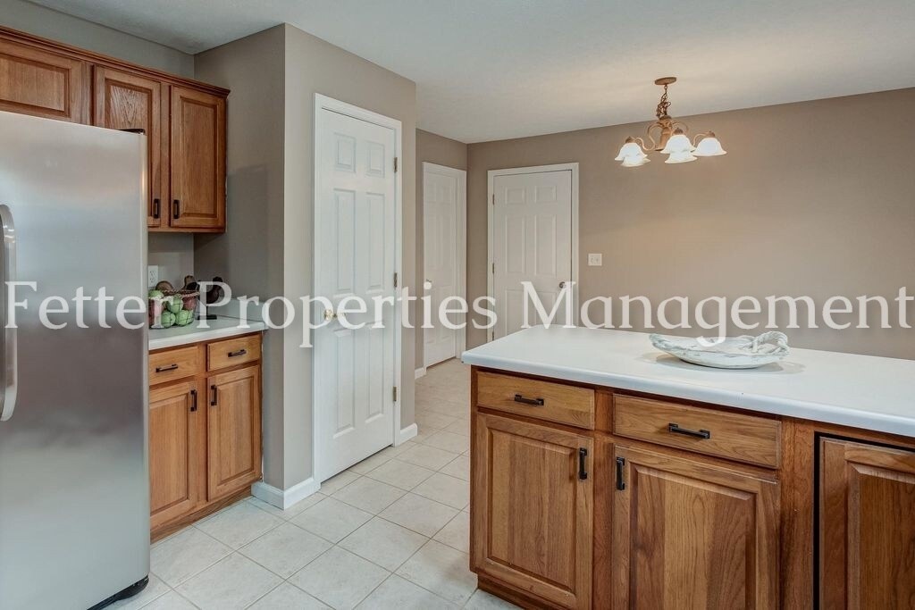 Building Photo - 9211 Turner Dr