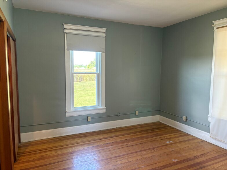 First floor main bedroom - 6455 Lithopolis Rd