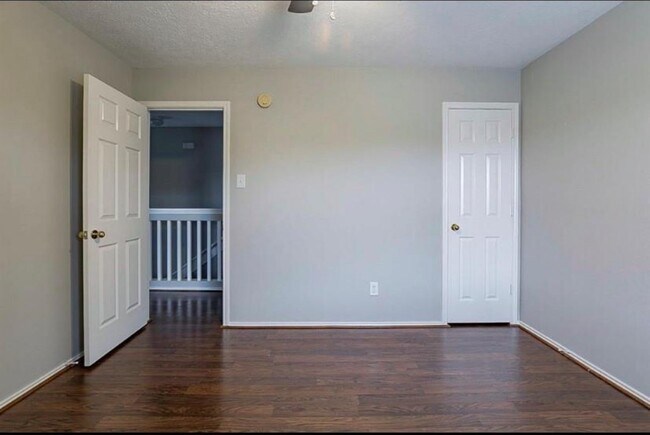 Building Photo - 18102 Spring Run Ln