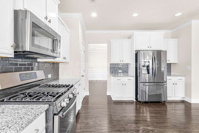 Building Photo - 8608 Lavender Pl