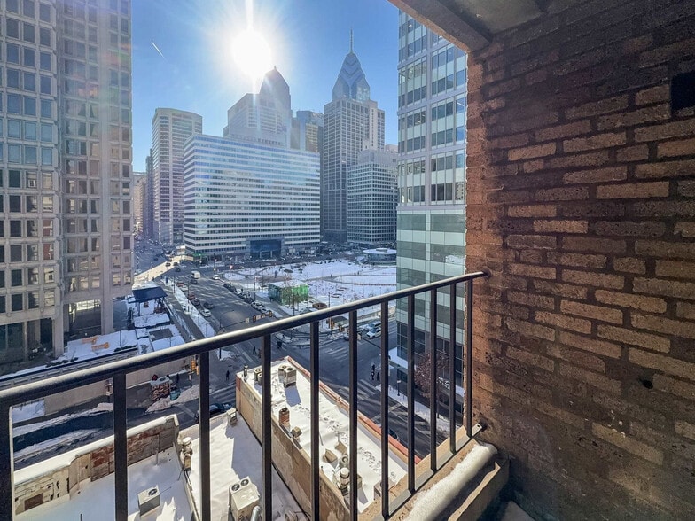 Building Photo - 111-23 N 15th St