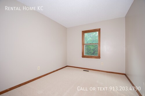 Building Photo - 16200 W 124th Cir