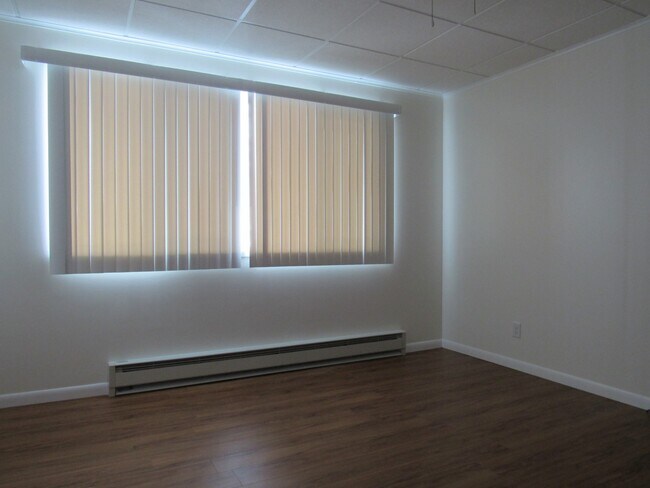 Building Photo - 313 Tecumseh St