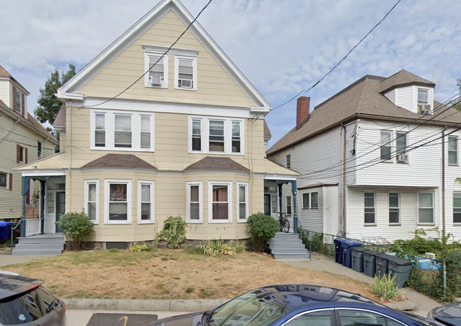 Building Photo - 66 Murdock St