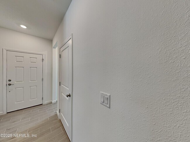 Building Photo - 2165 Windward Cay Ln