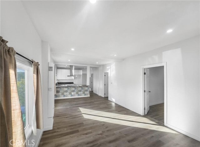 Building Photo - 11831 Hewes St
