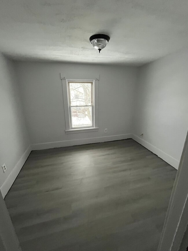 Building Photo - 769 Sherman Ave Ave