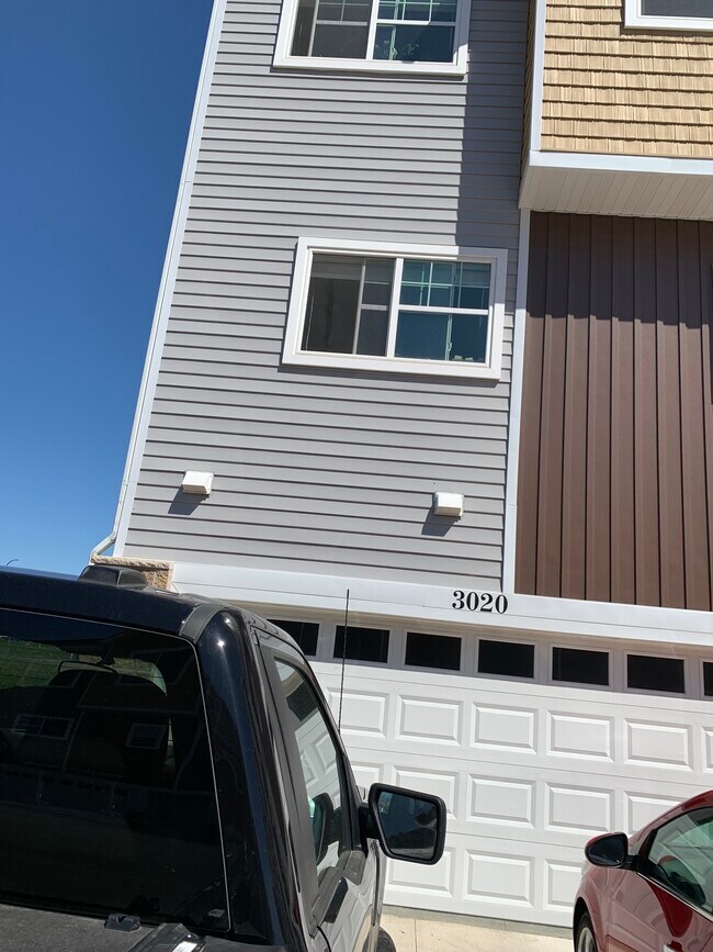 Primary Photo - 3020 Bluestem Trl