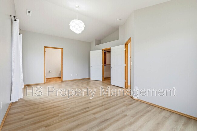 Building Photo - 8915 Durham Ct