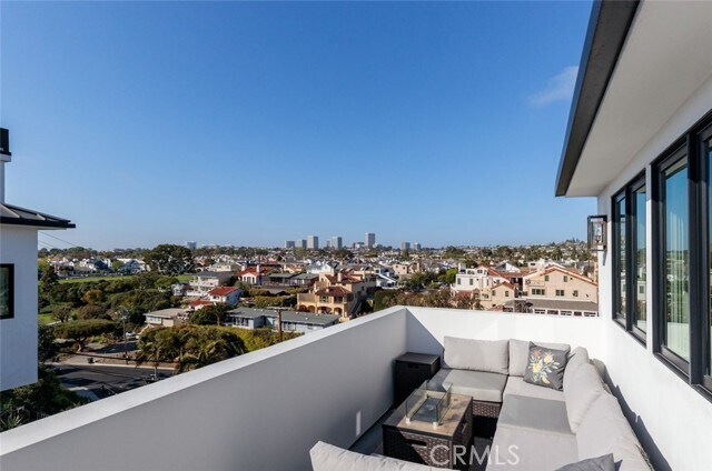 Building Photo - 314 Dahlia Pl