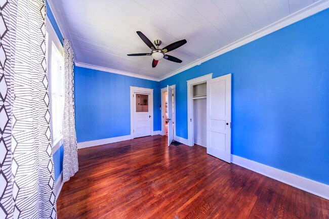 Building Photo - Lockeland Springs Bungalow for Lease, Bloc...