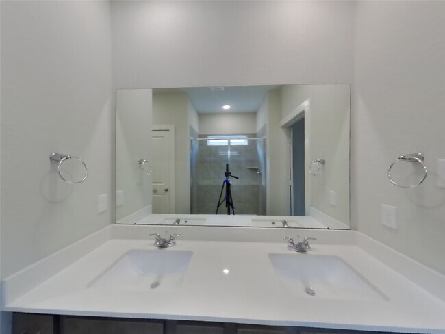 Building Photo - 2407 Foster Hl Rd