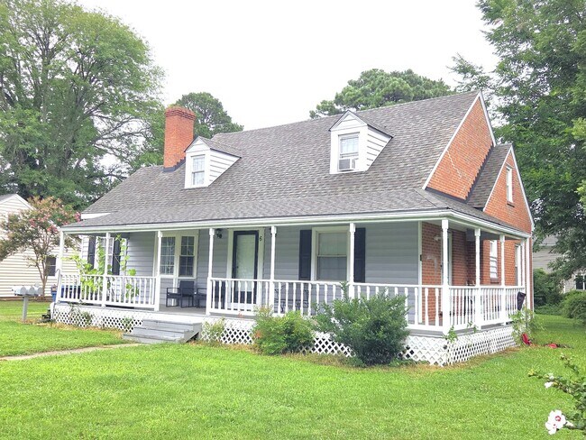 Building Photo - 6 Monument Dr