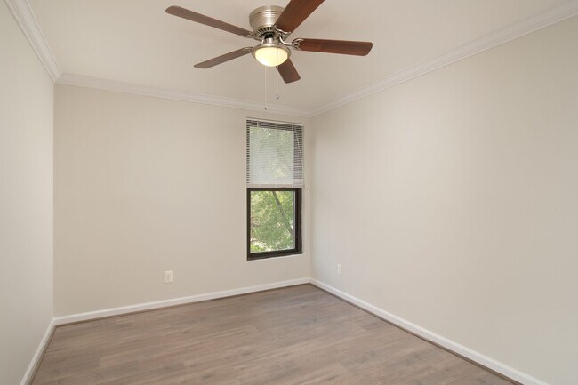 Building Photo - 138 Duvall Ln