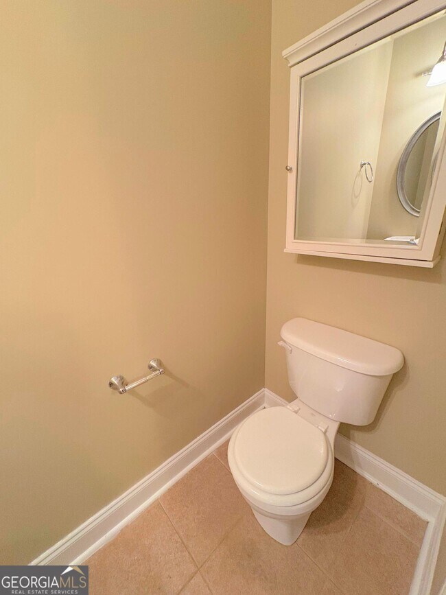 Building Photo - 460 S Barnett Shoals Rd