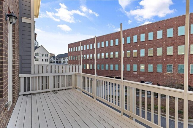 Building Photo - 6023 Skellig St