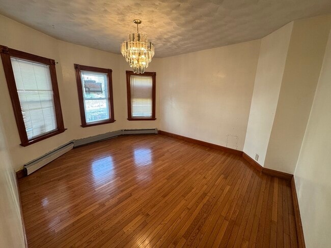 Building Photo - 374 Bowdoin St
