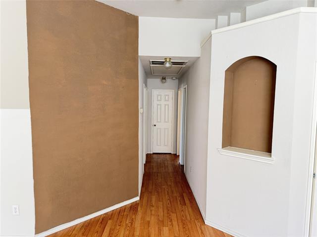 Building Photo - 5829 White Pine Dr