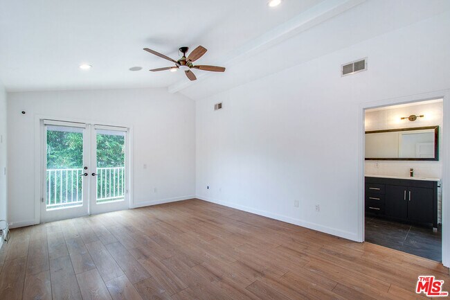 Building Photo - 14828 Morrison St