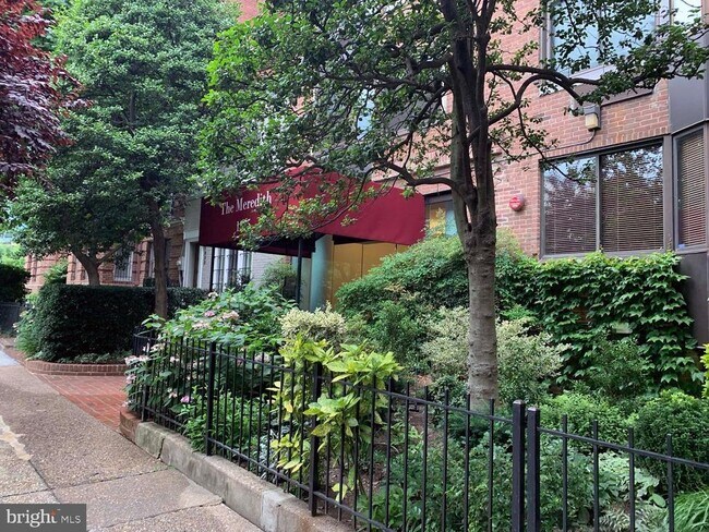 Primary Photo - 1825 T St NW