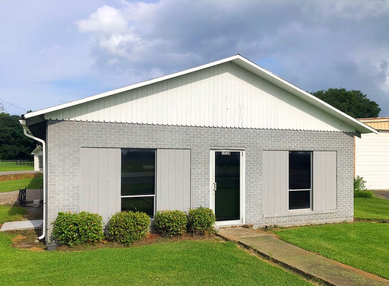 Building Photo - 1538 Hwy 20