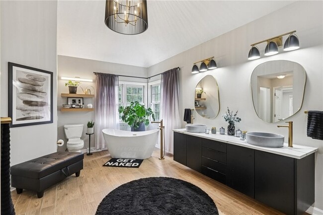 Building Photo - 403 Worth Ct