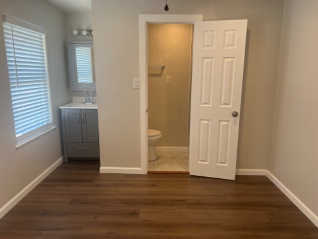 Building Photo - 8280 W Madison St