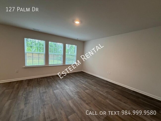 Building Photo - 127 Palm Dr