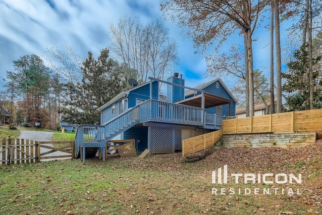 Building Photo - 1726 Hickory Grove Way NW