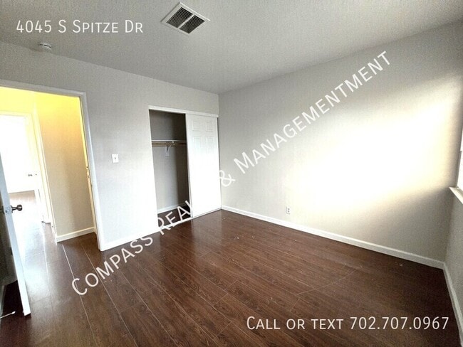Building Photo - 4045 S Spitze Dr