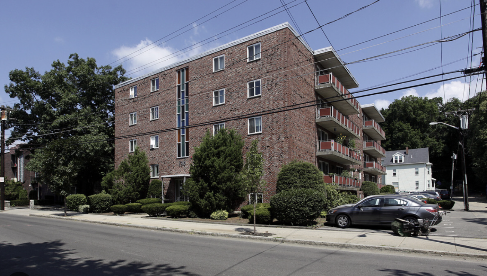 Building Photo - 190 Mountain Ave