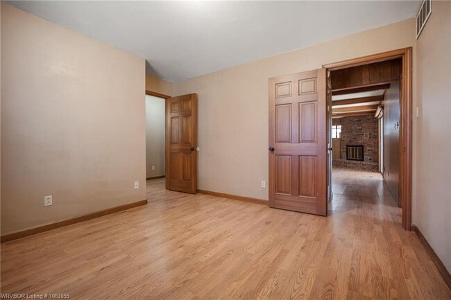 Building Photo - 6014 Park Ave