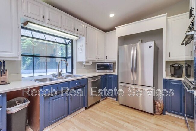 Building Photo - 3289 Altoro Ln
