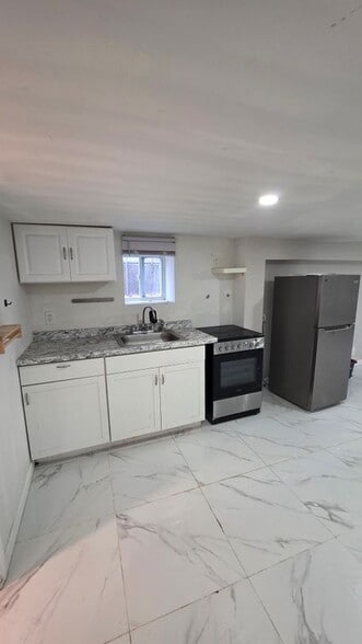 Building Photo - 220 Brighton Beach Ave