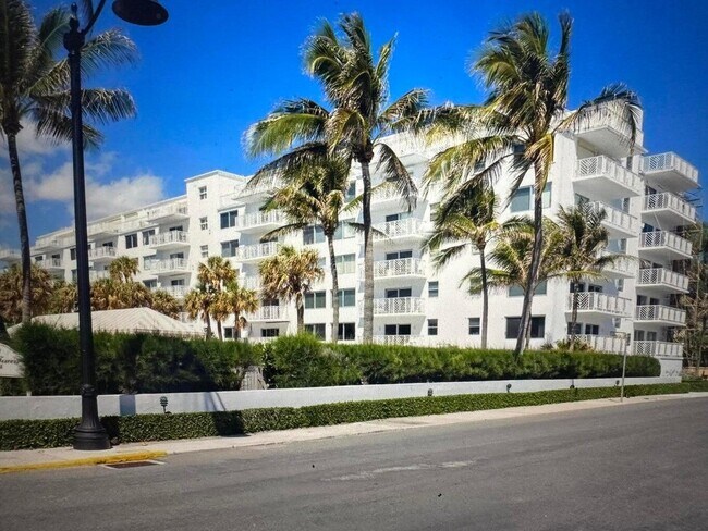 Building Photo - 170 N Ocean Blvd