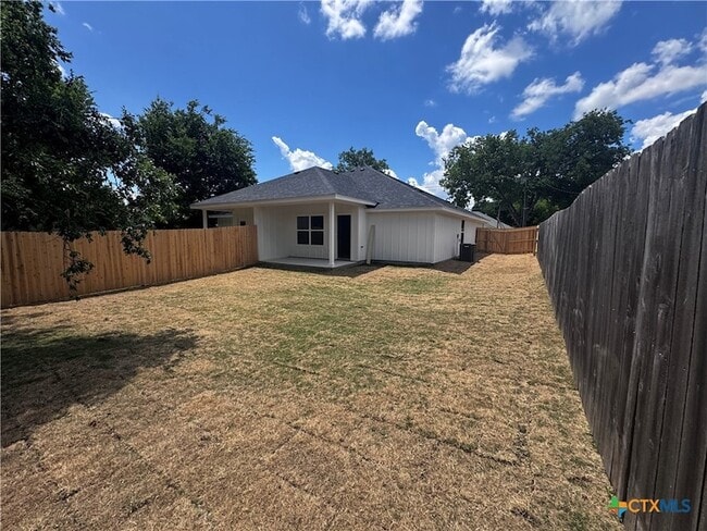 Building Photo - 209 Elbert Ln