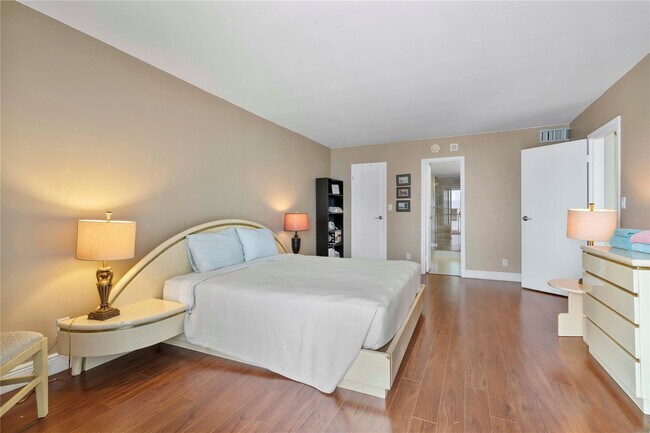 Building Photo - 1160 N Federal Hwy