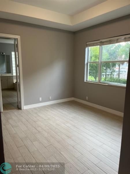 Building Photo - 8501 Butler Greenwood Dr